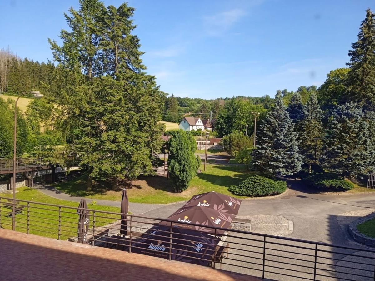 הודונין Hotel Forestyma מראה חיצוני תמונה