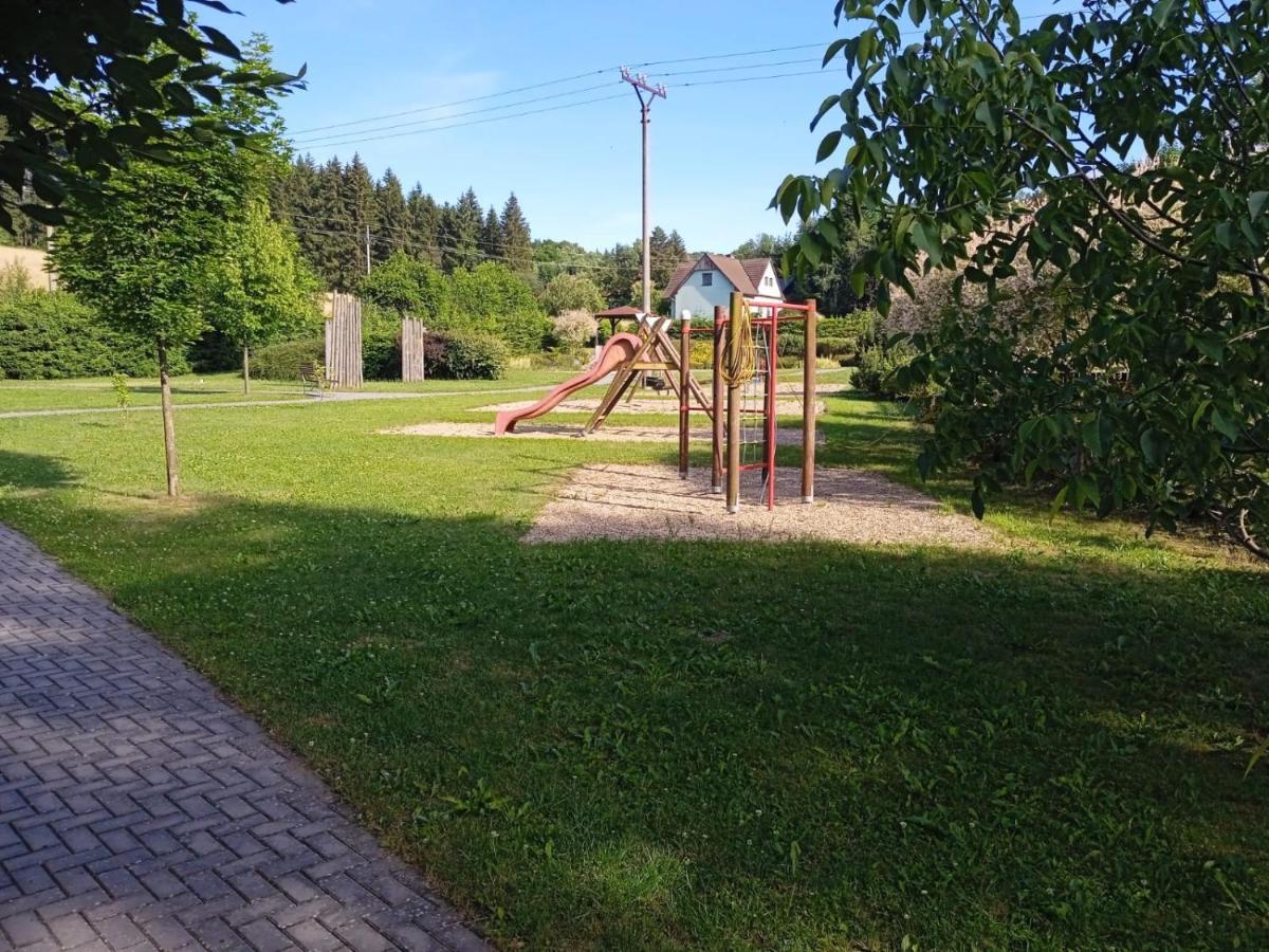 הודונין Hotel Forestyma מראה חיצוני תמונה